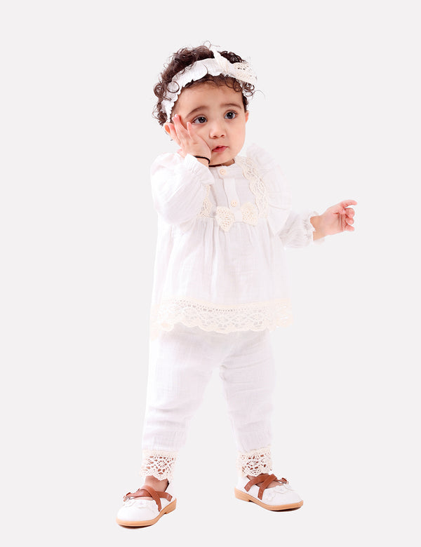 ADA 3-PIECE SET WITH CROCHETED DETAILING